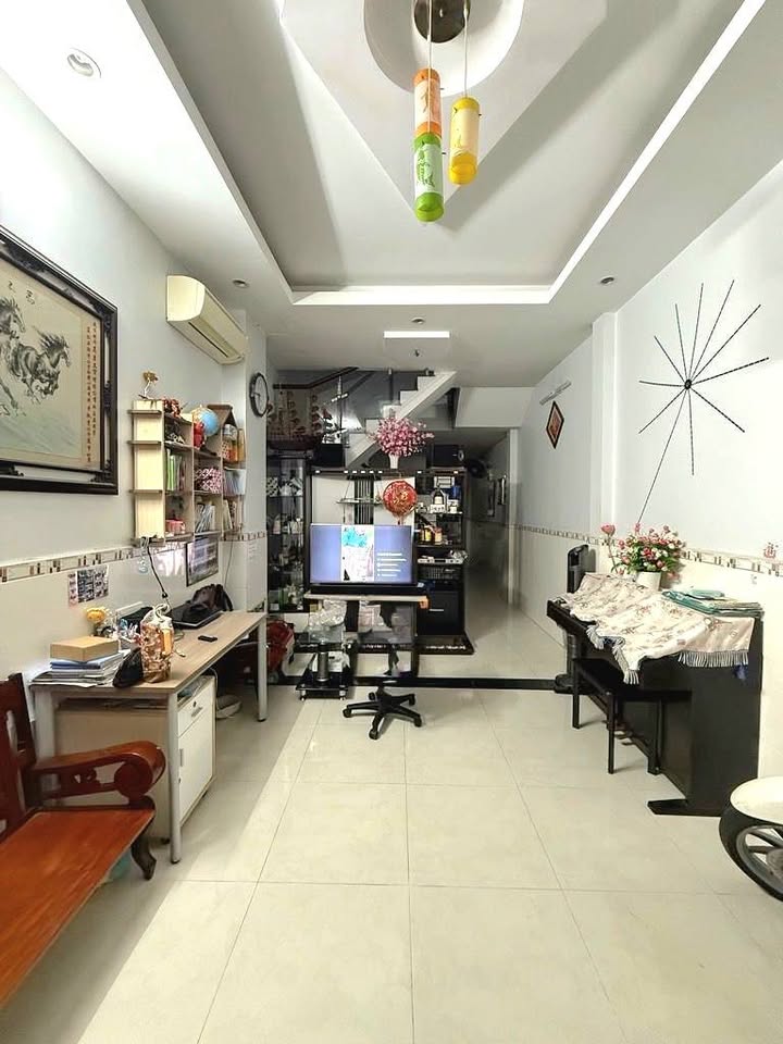 Nhà Phường 11 Gò Vấp 48m² - 2 Tầng, Hẻm Ba Gác, Giá 5 Tỷ