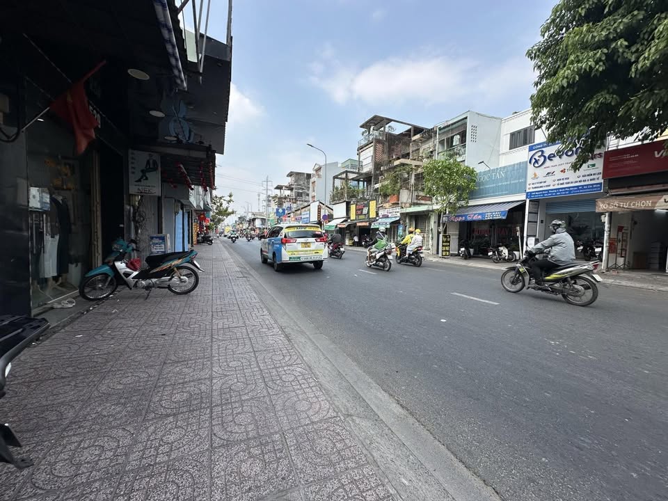 Nhà Mặt Tiền Nguyễn Kiệm P9 Phú Nhuận - 100m² Kinh Doanh Đỉnh Cao - 15 Tỷ