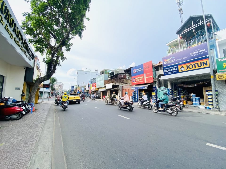 Nhà Mặt Tiền Kinh Doanh Đỉnh Cao P9 Phú Nhuận - 72m² - Gần Sân Bay - 9.x Tỷ