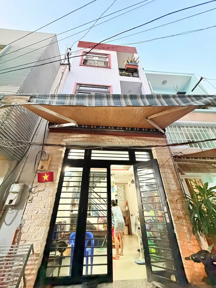 Nhà 4 Tầng Hoàng Sa, Q3 - Sổ hồng 35m², 5PN - Giá 6.3 Tỷ