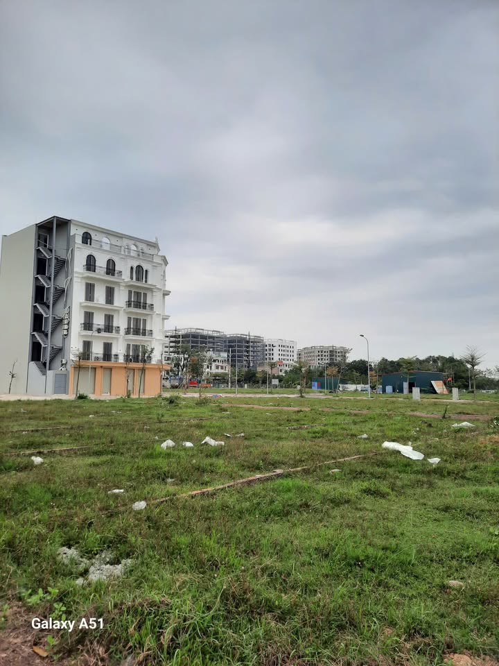 Bán Gấp Townhouse Mê Linh 110m² - Sẵn Sổ Hồng, Giá Đầu Tư