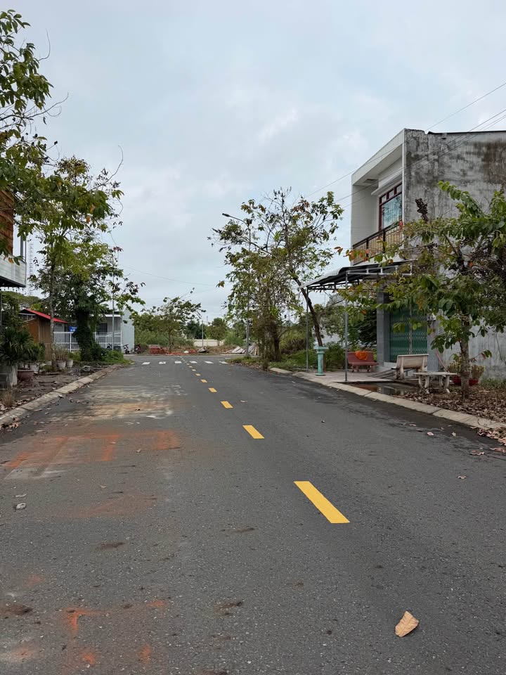 Bán Đất Cao Lãnh 90m² Full Thổ Cư - Hướng Tây Nam - Giá 1.65 Tỷ