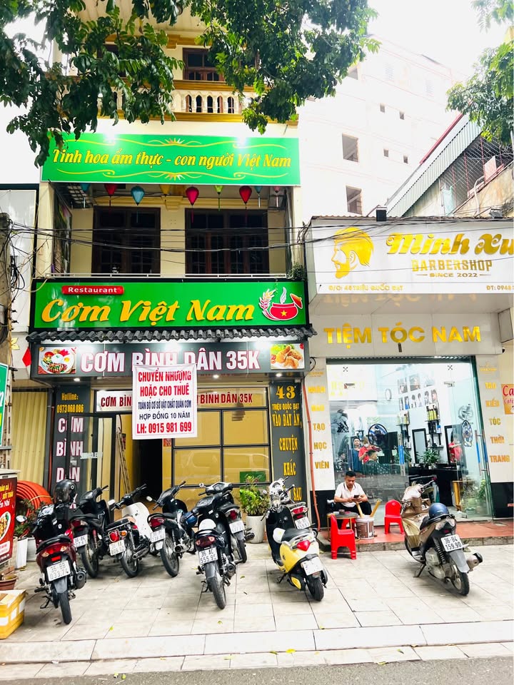 Cho thuê nhà mặt phố Triệu Quốc Đạt, TP Thanh Hóa - Kinh doanh sầm uất, 200m²