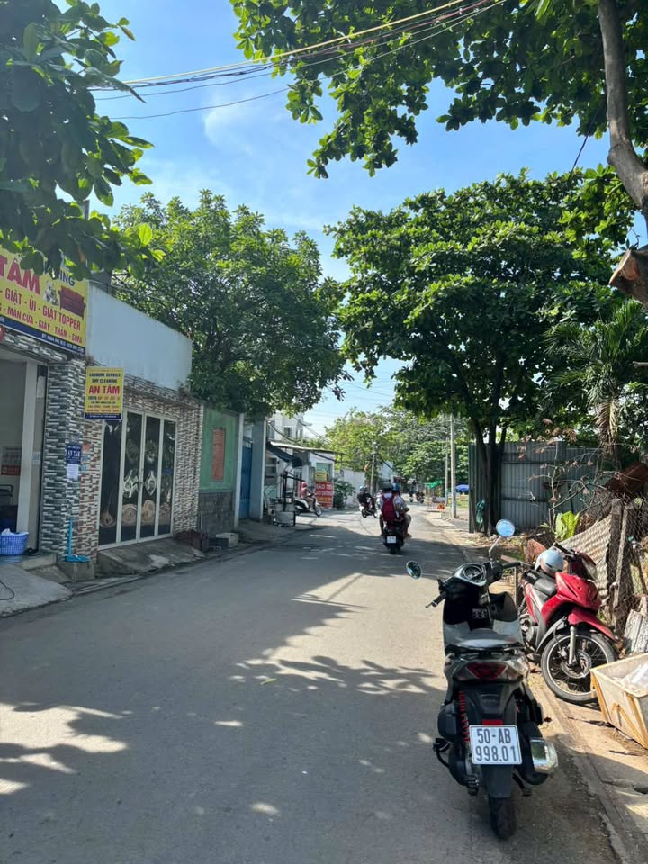 Mặt Tiền Kinh Doanh Đường 79, TP Thủ Đức - Dãy Trọ 7PN, Thu Nhập 12tr/th