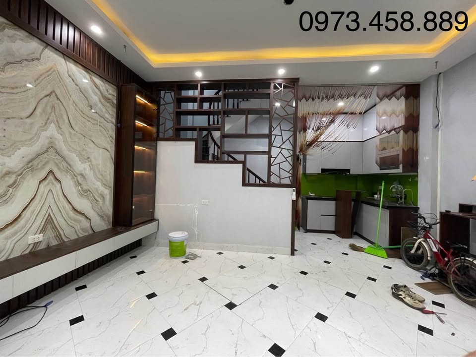 Nhà 5 tầng Phan Đình Giót, Hà Đông - 35m², Sổ hồng nở hậu, Gần chợ La Khê