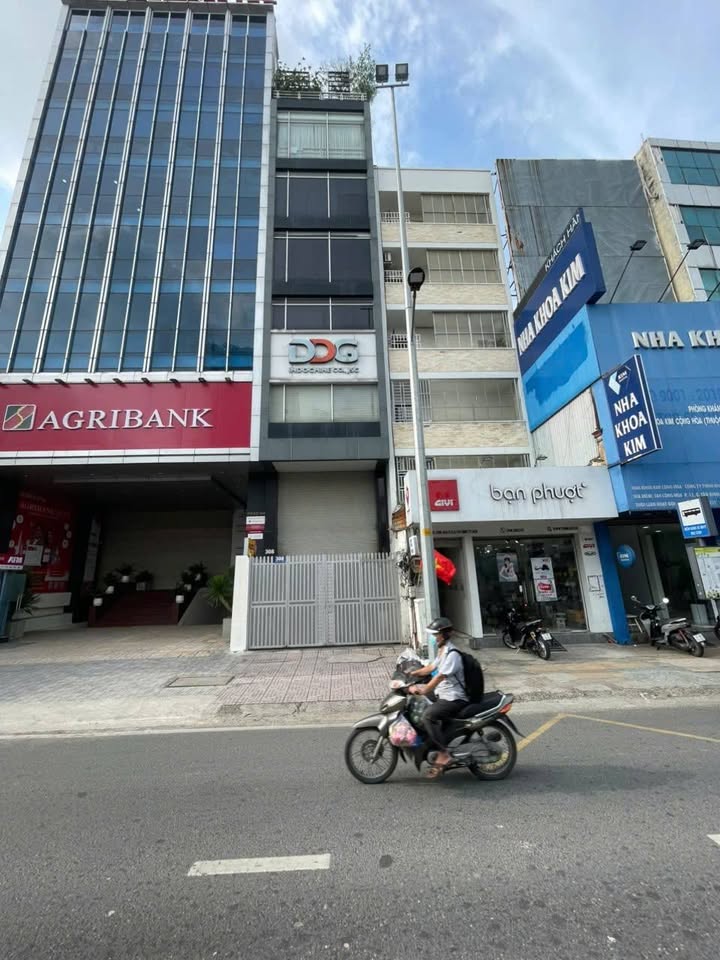 Tòa Nhà Văn Phòng Mặt Tiền Cộng Hòa, Tân Bình - 8 Tầng, DT 181m², 46 Tỷ