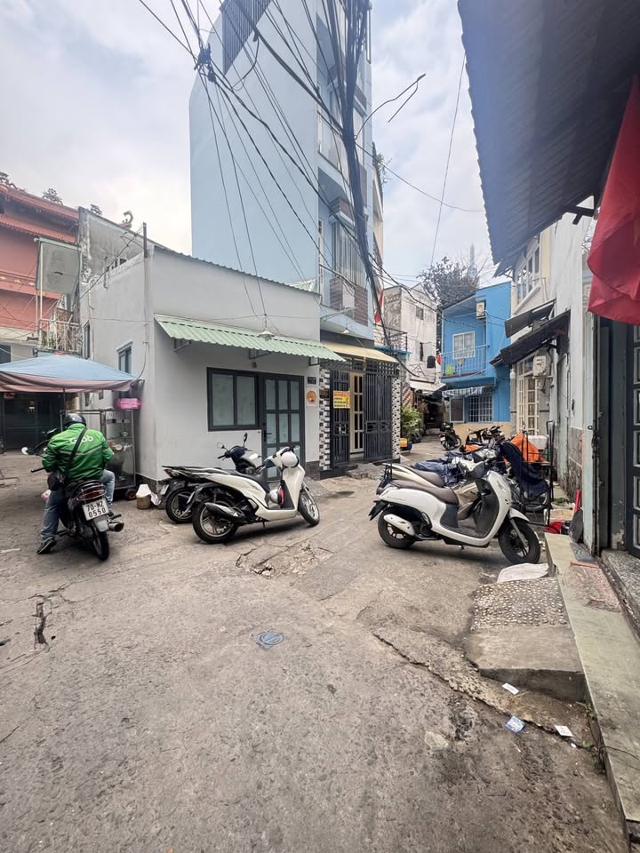 Nhà Lô Góc Hẻm 3G XVNT, Bình Thạnh - 24m² - Sẵn Sàng Cho Thuê 10 Triệu/tháng