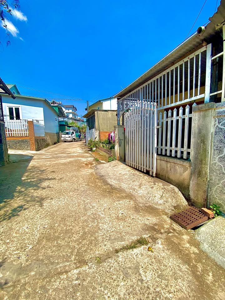 Nhà Riêng Phường 11 Đà Lạt 100m² - Ô tô vào tận nhà, giá tốt!