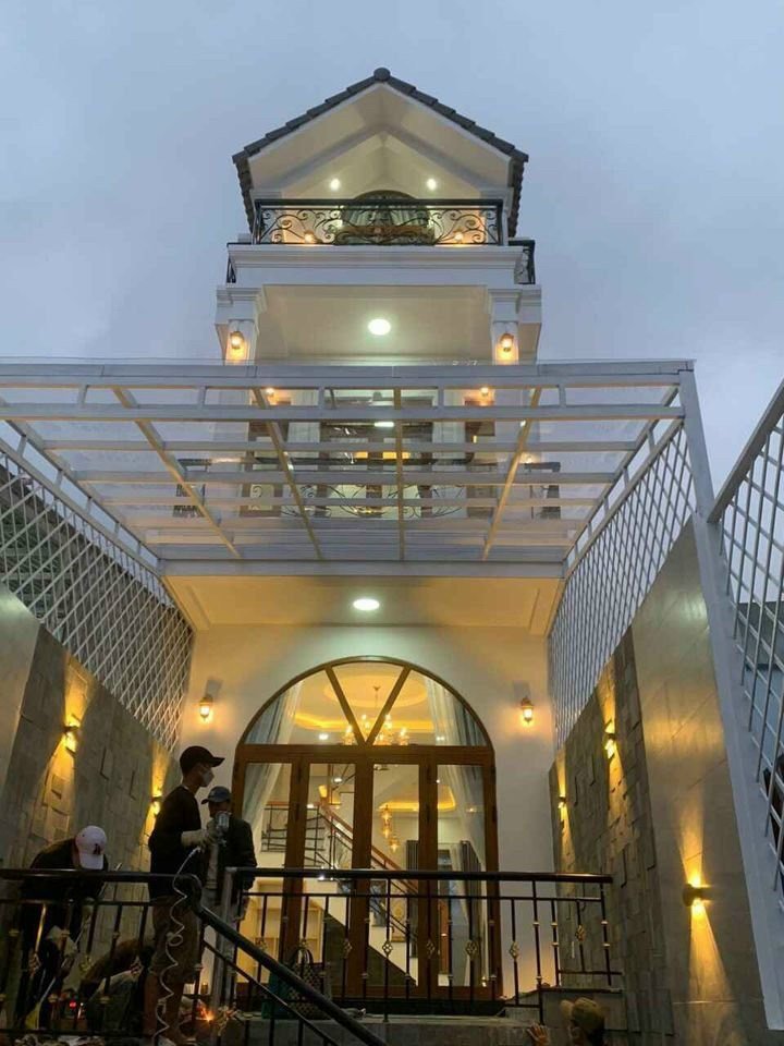 Nhà 83m² Phường 6 Đà Lạt - 4PN, Sân BBQ, Gara Oto - 7.9 Tỷ