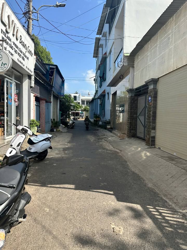 Nhà riêng Buôn Ma Thuột 83m² giá 3.85 tỷ - Ô tô vào tận nhà!