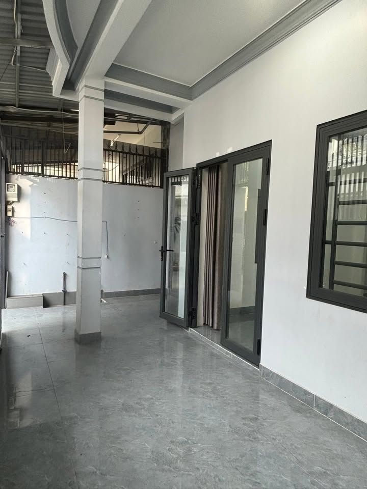 Nhà Cấp 4 Phước Long B, TP Thủ Đức - 70m² Giá 7 Tỷ, Đường Xe Hơi Thông Thoáng