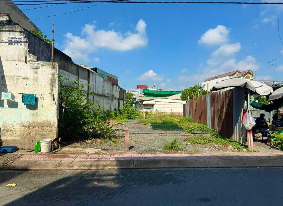 Bán Gấp Đất Mặt Tiền Lã Xuân Oai, Thủ Đức - 61.6m² - Chỉ 5 Tỷ