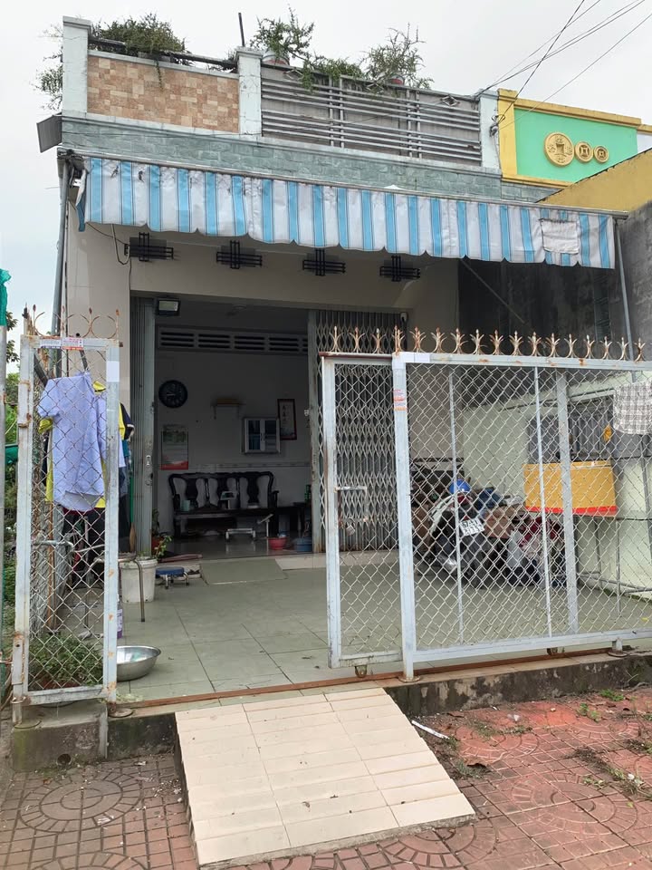 Bán Nhà Góc Đường Nhựa Mỹ Hoà Hưng, Long Xuyên - View Công Viên Thoáng Đãng