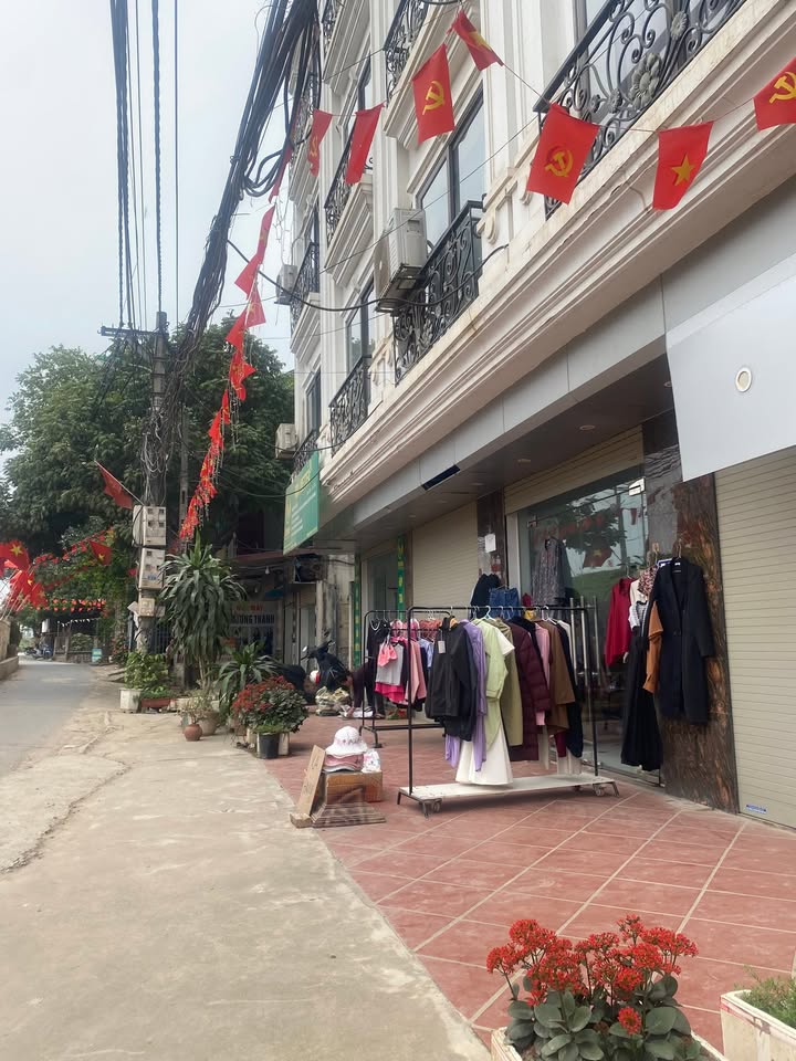 Nhà riêng Yên Nghĩa Hà Đông 35m² - Ô tô vào tận nhà!