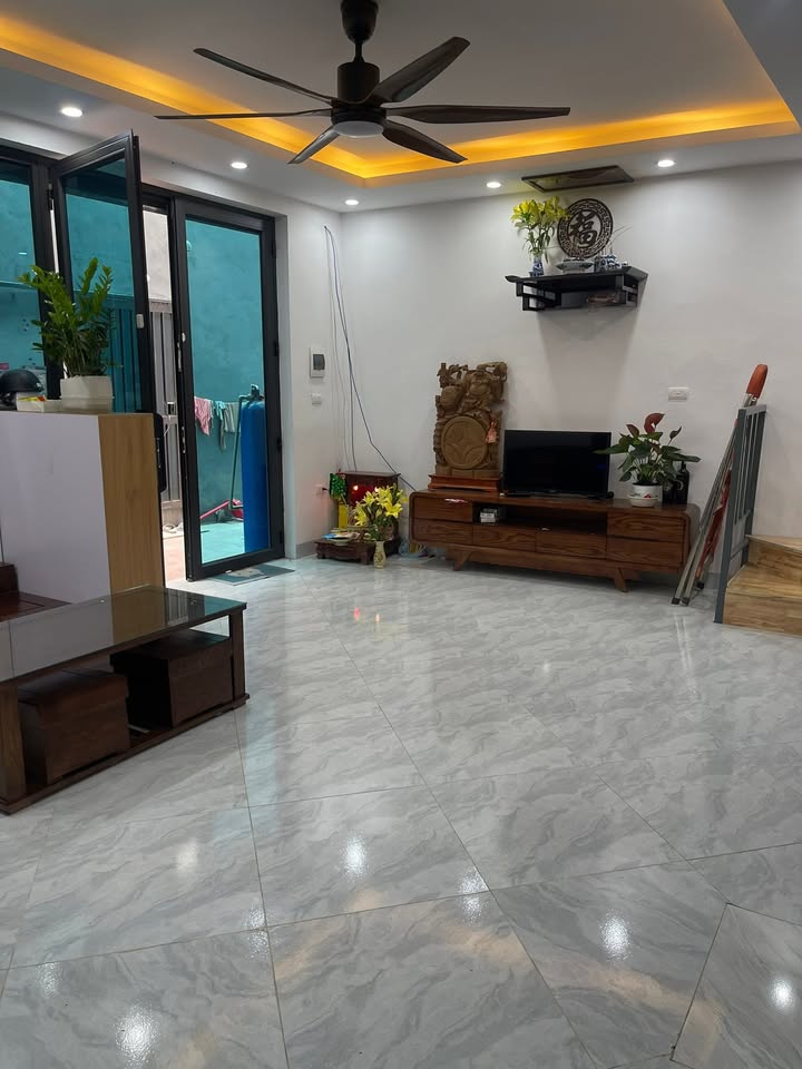 Bán Gấp Nhà Mới Xây 43m² 2 Tầng Tại Thanh Trì - Giá Tốt 2.15 Tỷ