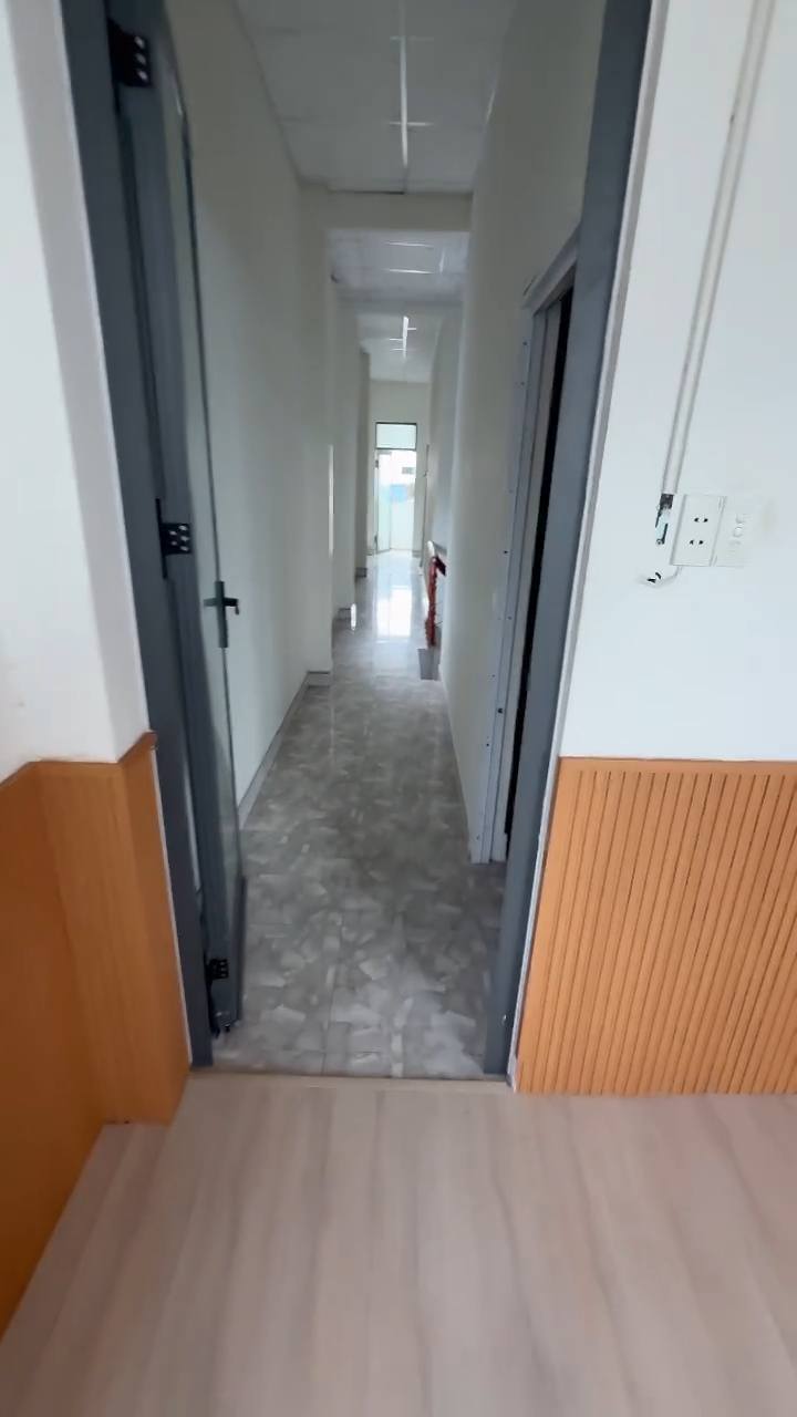 Nhà Nguyên Căn Huỳnh Bá Chánh 9.9 triệu/tháng - Kiệt Ô Tô Tận Nơi!