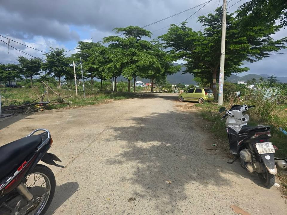 Đất nền Nha Trang 98m² giá 2.45 tỷ - Sổ đỏ chính chủ!