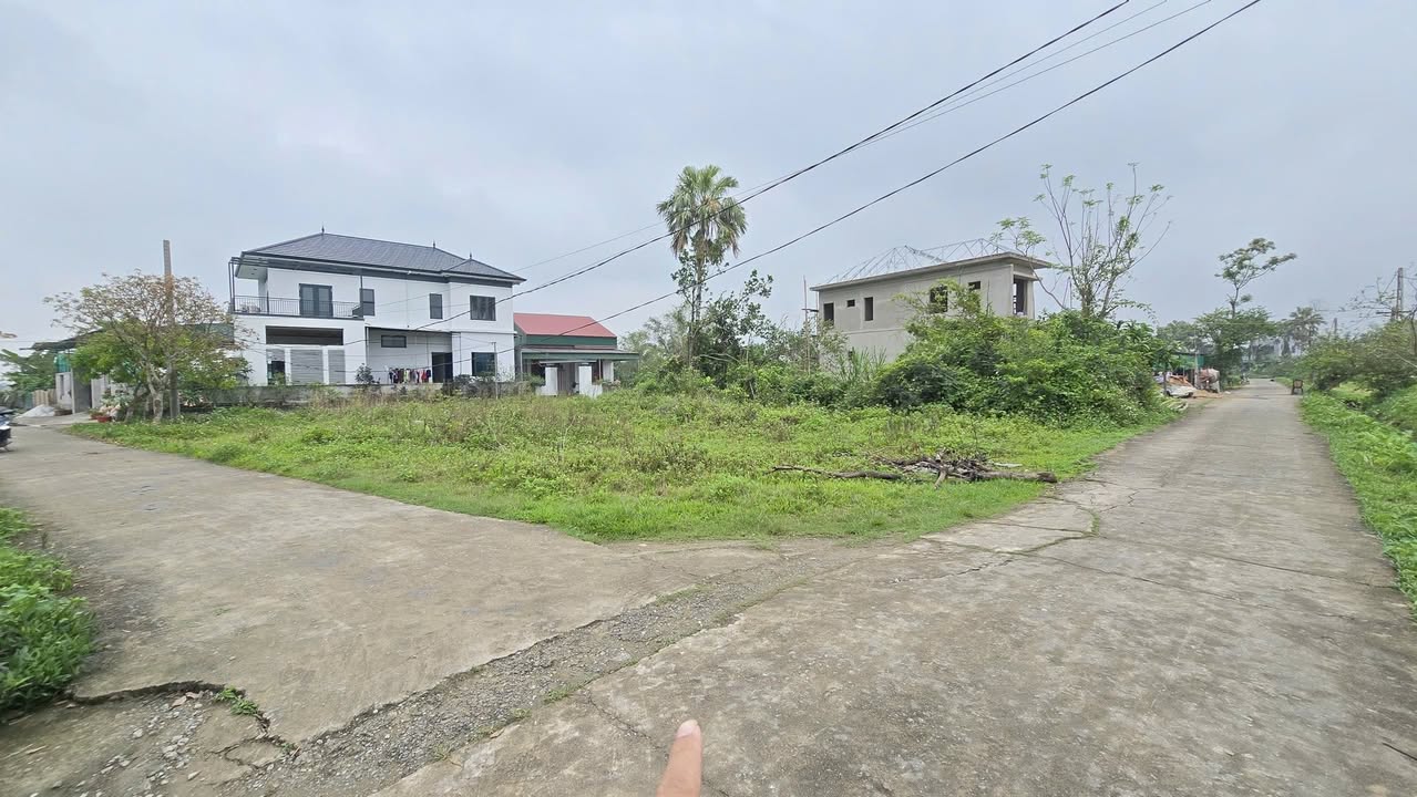 Đất Lô Góc 299.9m² Hà Huy Tập, Hà Tĩnh - Giá Tốt, 3 Mặt Tiền