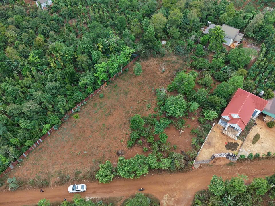 Đất nền Buôn Kang Ea Nuôl 200m² - Thổ cư 100%, Sổ đỏ sẵn sàng!