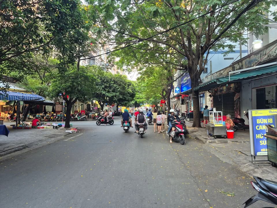 Nhà phố Tây Thạnh, Q. Tân Phú 28m² giá 5.9 tỷ - Mặt tiền kinh doanh