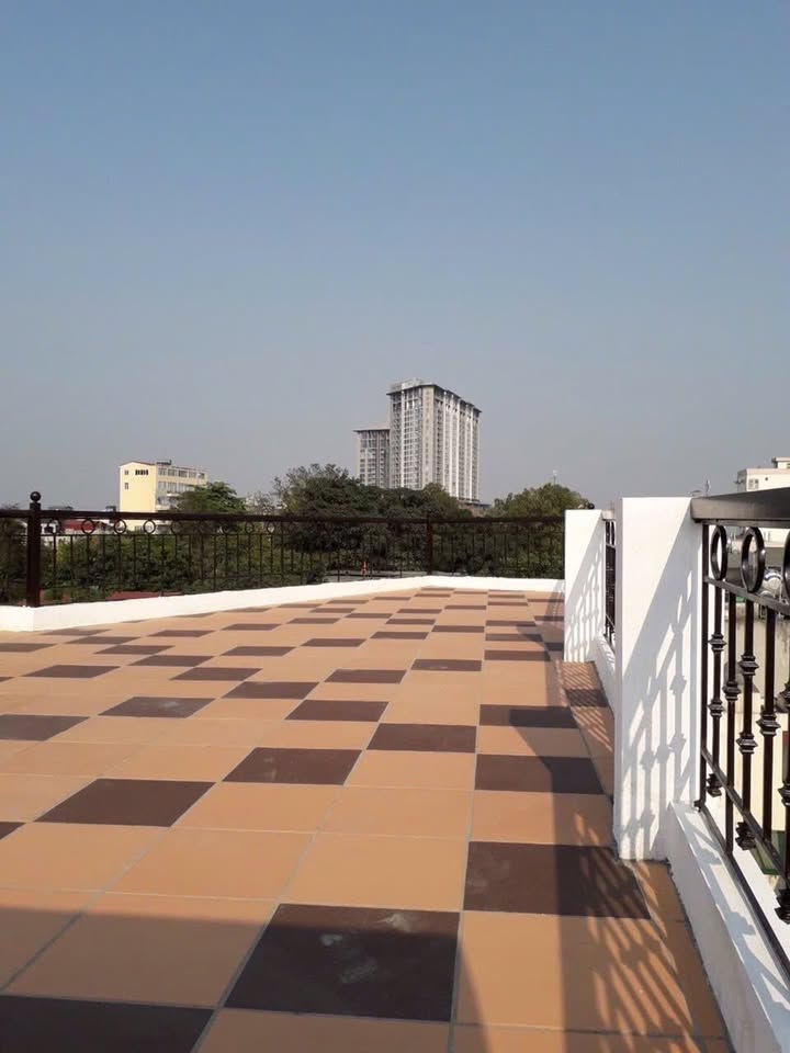 Cho thuê nhà mặt tiền Hoàng Hoa Thám, Hà Đông - 70m² x 5 tầng, kinh doanh đa ngành