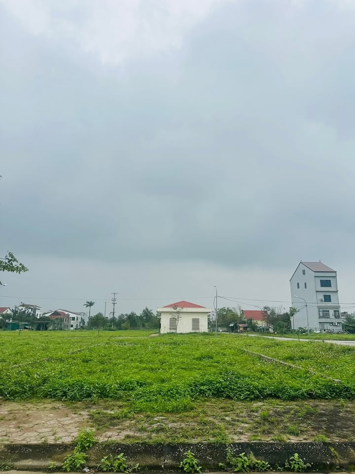 Bán Đất TĐC Nghi Phú 127.7m² - Sổ Đỏ Chính Chủ, Đường 12m Thoáng Đãng