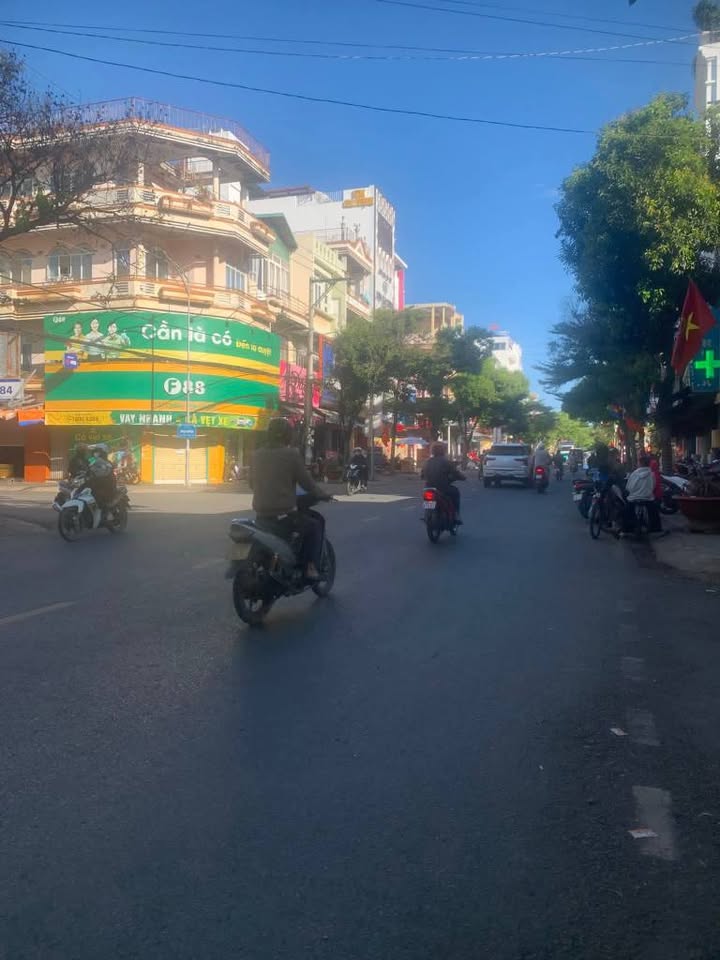 Nhà phố Sư Vạn Hạnh Đức Trọng 370m² 6.25 tỷ - Mặt tiền kinh doanh