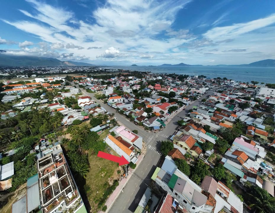 Đất nền Vạn Ninh 108m² - Mặt tiền đường nhựa, 300m ra biển, 1.9 tỷ