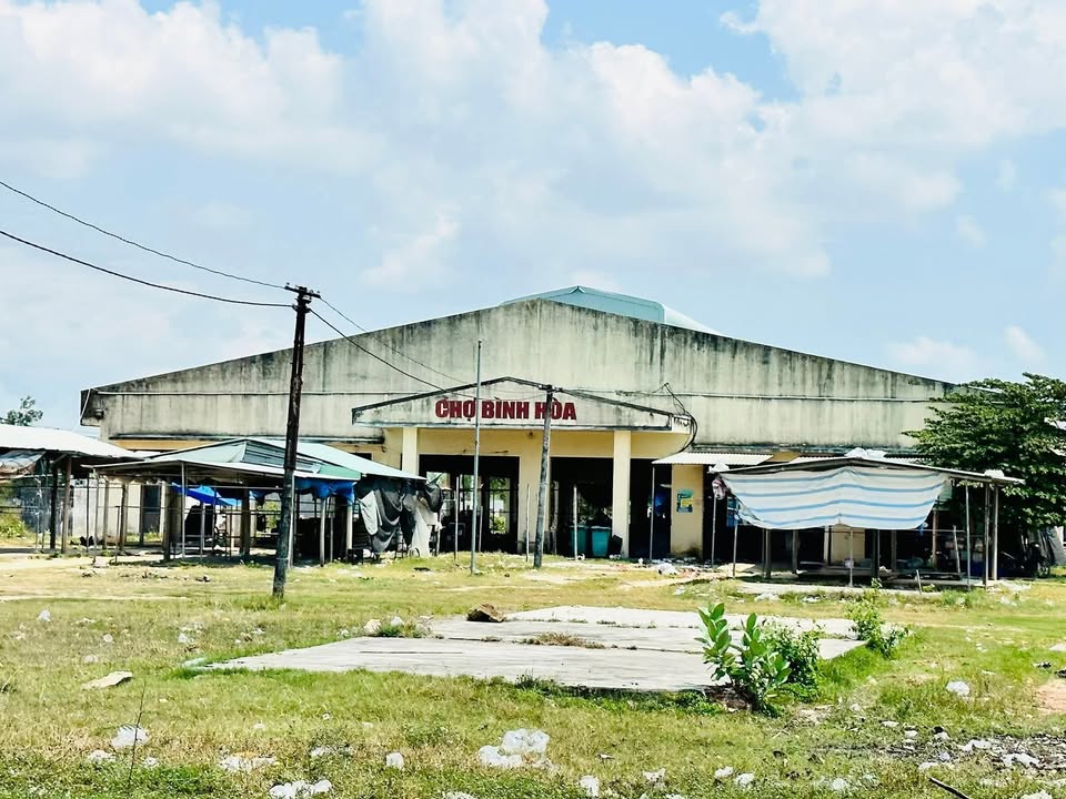 Bán Gấp 2 Lô Liền Kề 100m² Chợ Bình Hòa, Thuận An - Sổ Hồng Sẵn Sàng