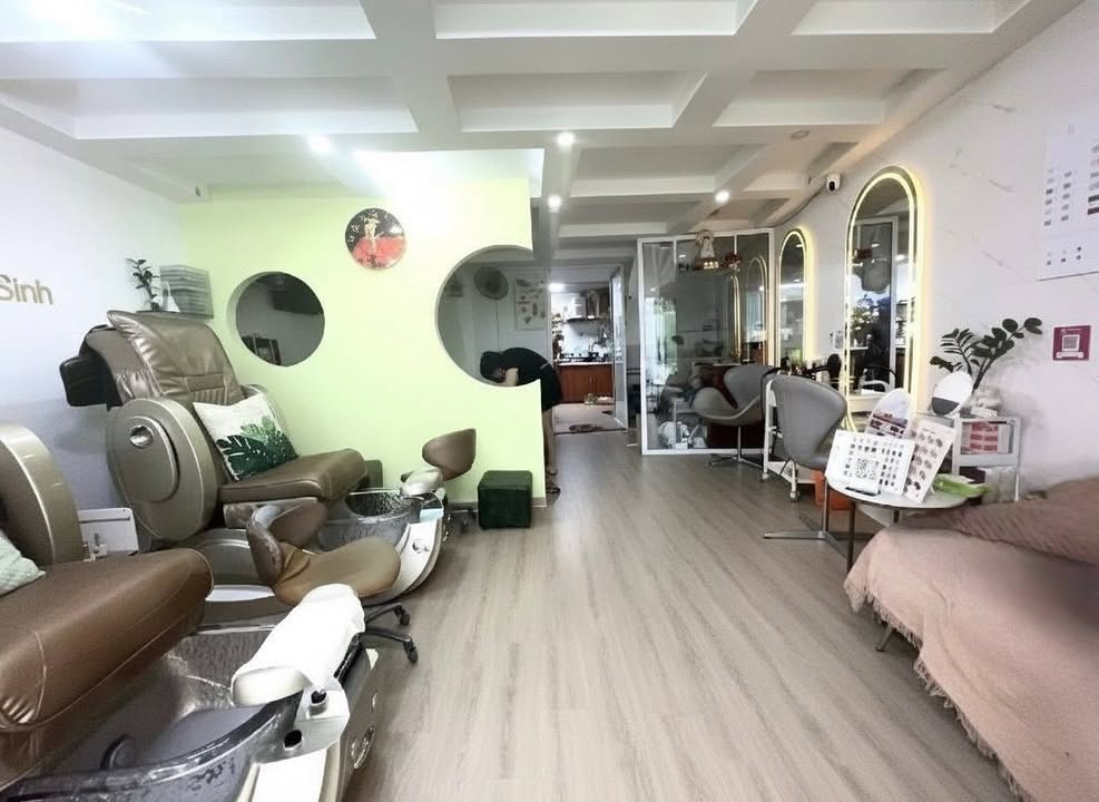 Nhà Mặt Tiền KD Spa Sẵn Dòng Tiền P.11 Phú Nhuận - 51m² - 10.5 Tỷ