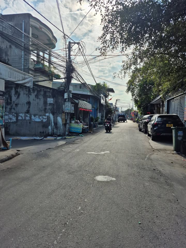 Nhà Phố Bình Hòa Thuận An 450m² - Mặt Tiền Kinh Doanh, Sổ Đỏ Sẵn