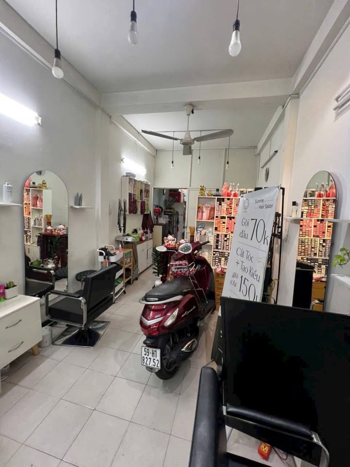 Nhà Mặt Tiền Nhật Tảo P8 Q10 30m² giá 12.5 tỷ - Đầu tư sinh lời!