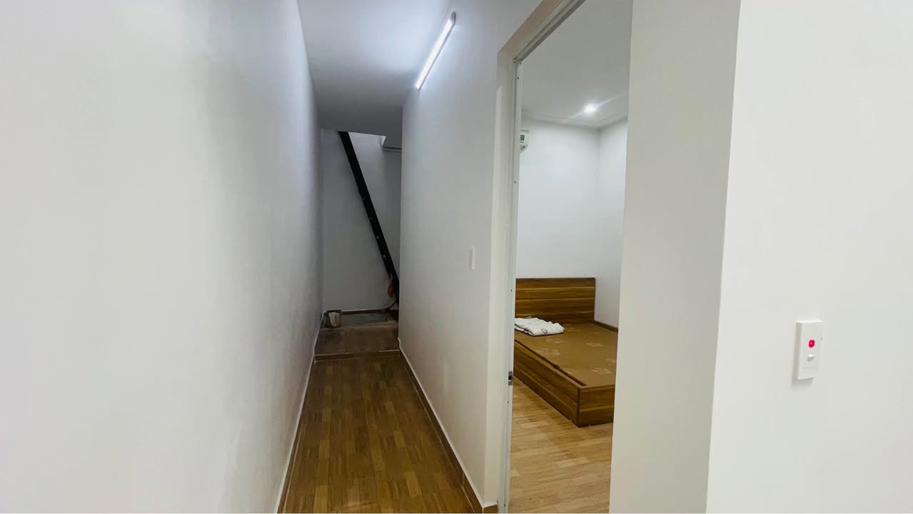 Nhà 50m² Hoàng Mai, Hải Phòng - Mới Sửa, 3 Ngủ, Giá 1.8 Tỷ