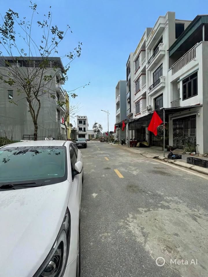 Đất nền Mê Linh 180m² - Sổ đỏ trao tay, đầu tư sinh lời!