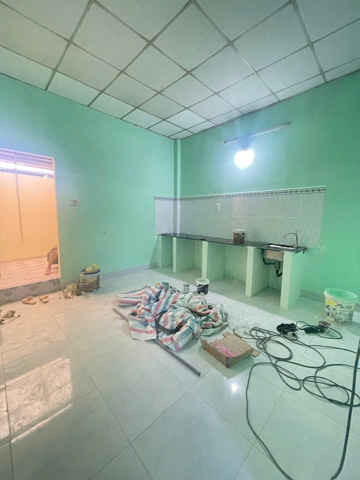 Nhà nguyên căn Lê Văn Lương 100m² giá 6 triệu - Giá tốt hiếm có!