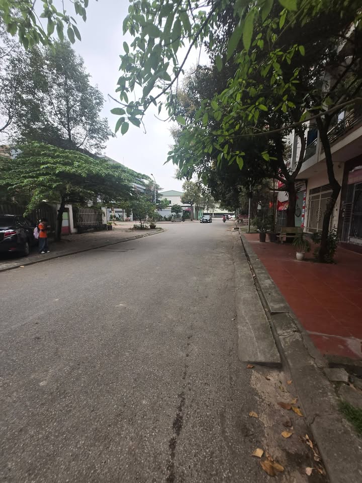 Shophouse Dĩnh Kế 80m² giá 6 tỷ - Mặt tiền kinh doanh đắc địa!