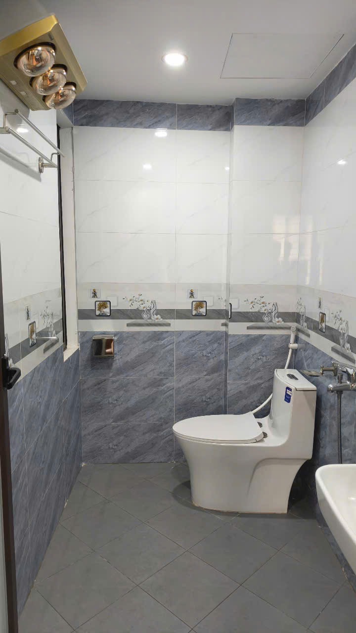 Nhà Ngô Thì Sỹ Hà Đông 35m² 5 Tầng - Dân Xây Cực Đẹp, Ngõ Thông Thoáng