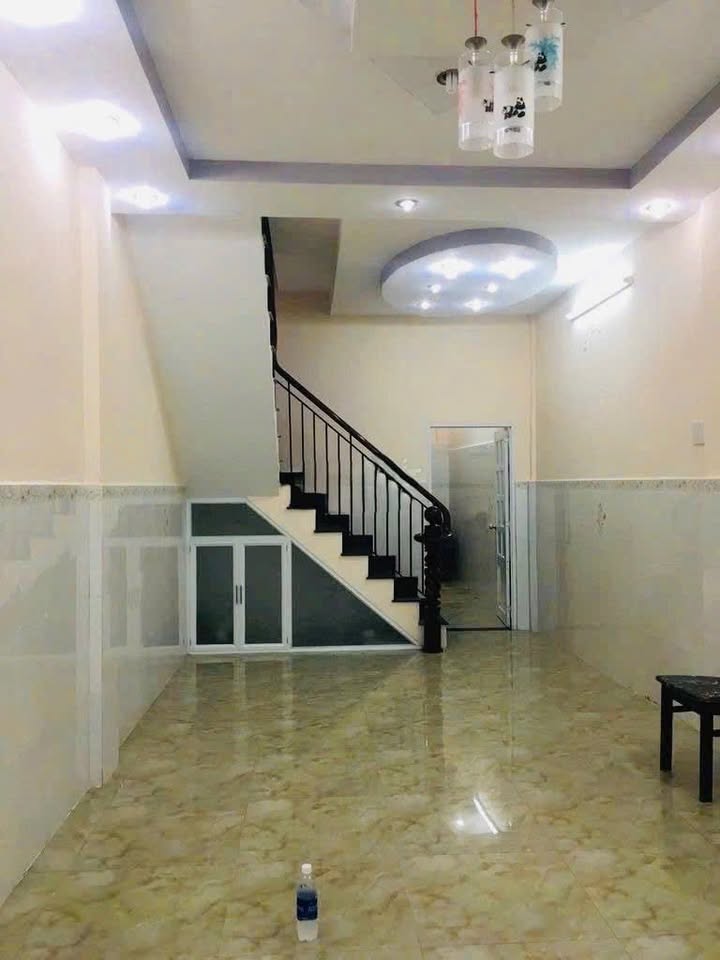 Nhà Hẻm Xe Tải 3PN Quận 11 - Giá 13 Triệu/Tháng