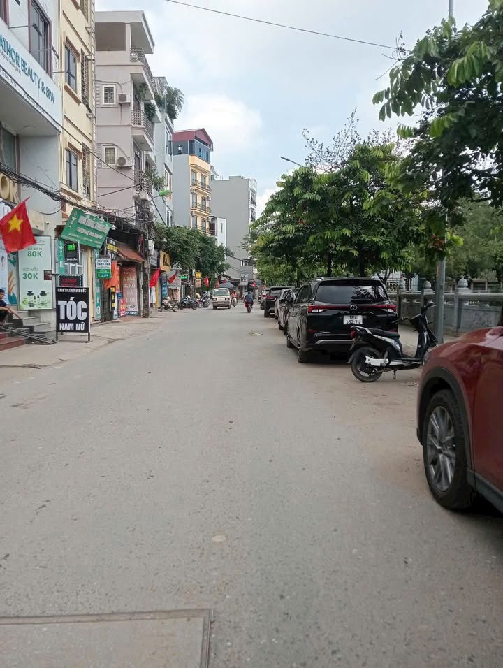 Đất Lô Góc Nguyễn Đạo An, Phú Diễn 40m² - Giá 8 Tỷ, Gần Trục Chính