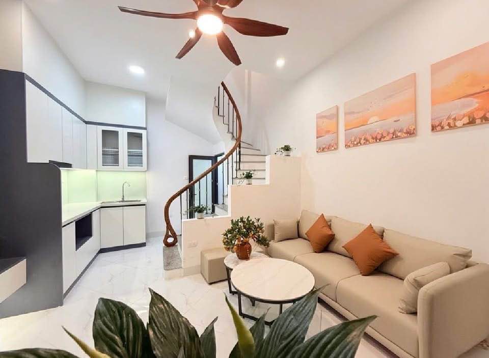 Nhà Góc Khương Trung 28m² - Dưới 7 Tỷ, Tặng Nội Thất, Sẵn Ở Ngay