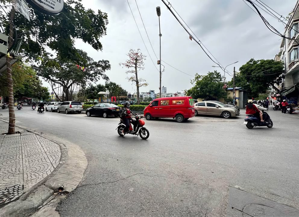 Nhà Lô Góc Ngõ Chùa Hàng, Lê Chân 52m² giá 3.25 tỷ - Sổ hồng sẵn!