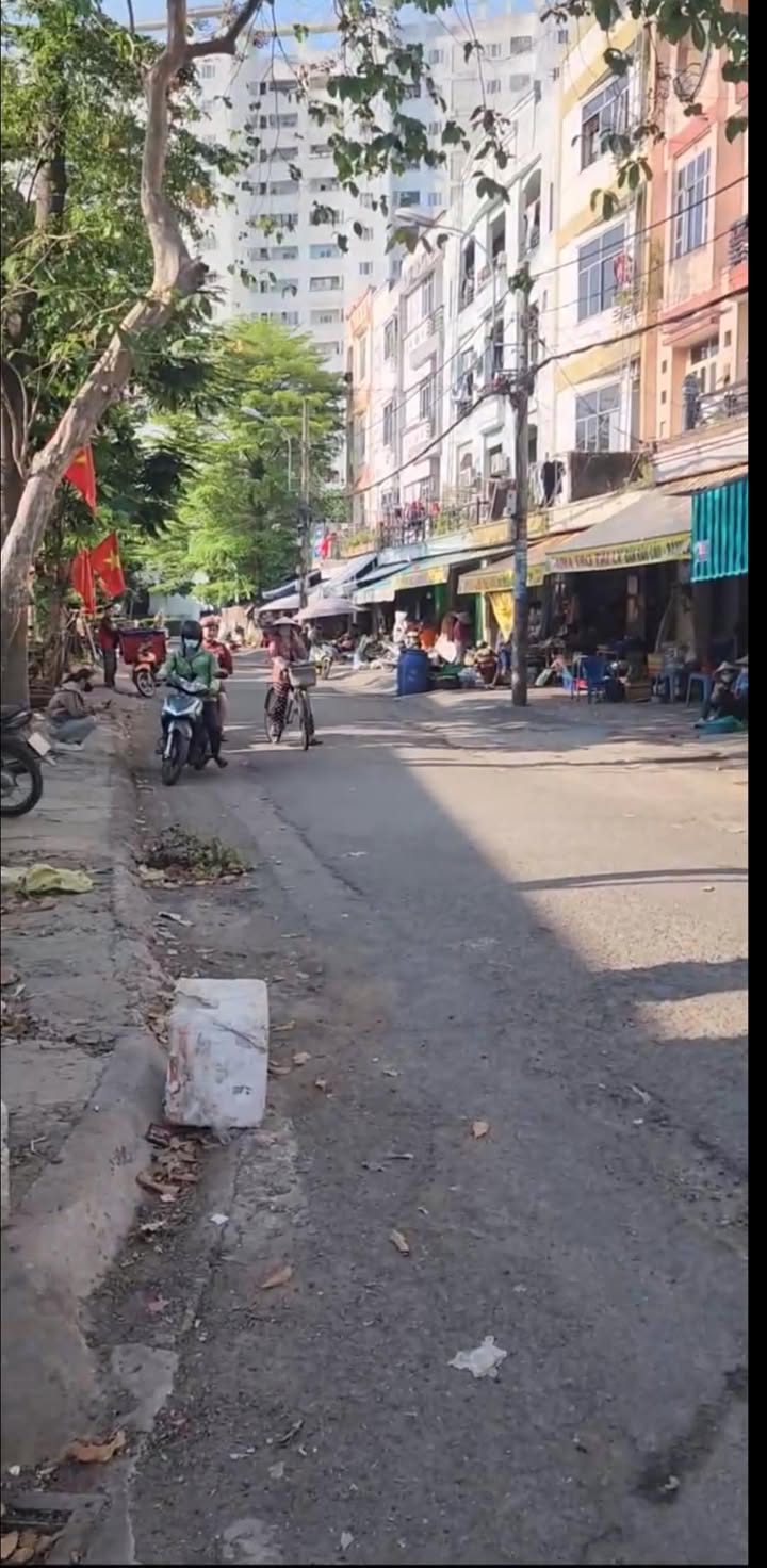 Nhà Mặt Tiền Kinh Doanh 120m² Q.Bình Tân - Giá 9 Tỷ, Dòng Tiền 35 Triệu/Tháng