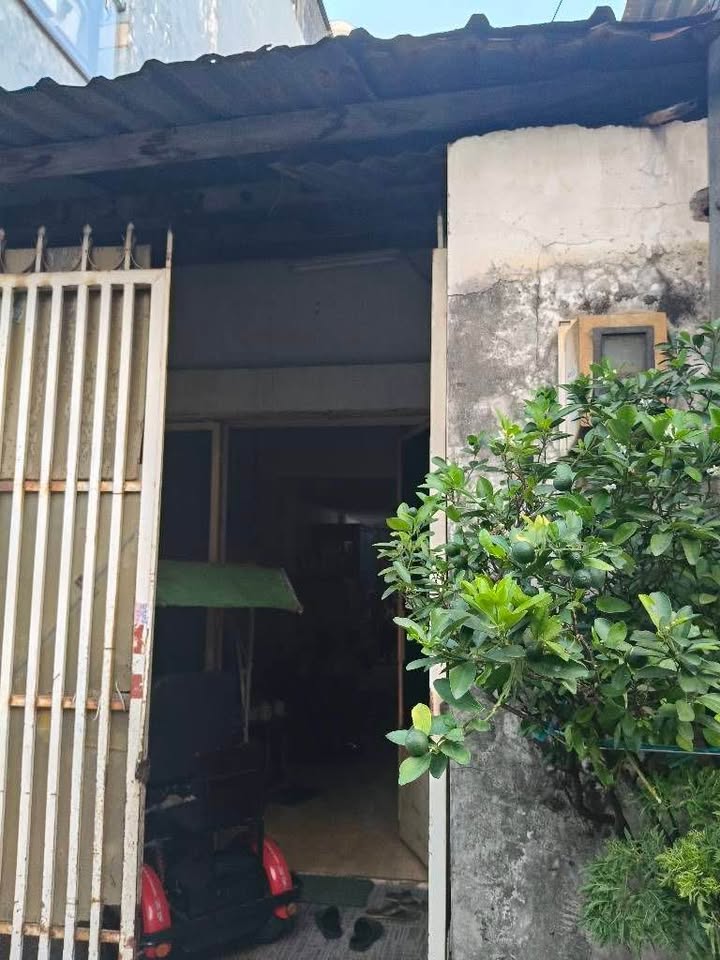 Nhà HXH 45m² Hà Chương, Q12 - Giá 3.5 Tỷ, Sẵn Sàng Xây Mới