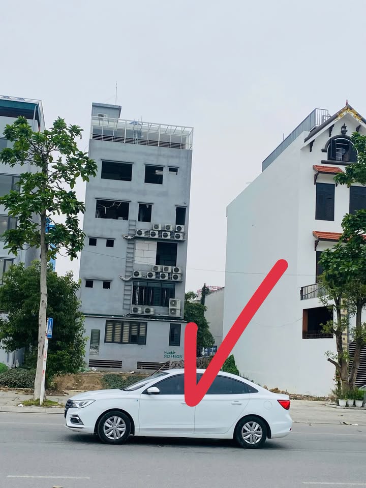 Bán Gấp Đất Vàng 100m² Cổ Nhuế 1 - Giá 3.75 Tỷ - Gần ĐH Điện Lực, HV Tài Chính