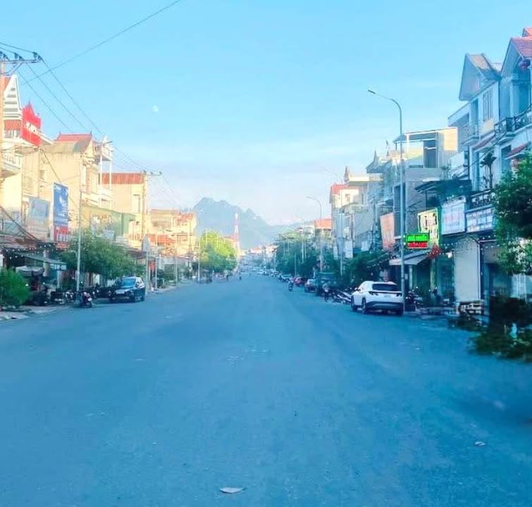 Nhà Mặt Tiền Hoàng Văn Thụ, Hòa Bình - Cho Thuê Kinh Doanh & Ở Lâu Dài