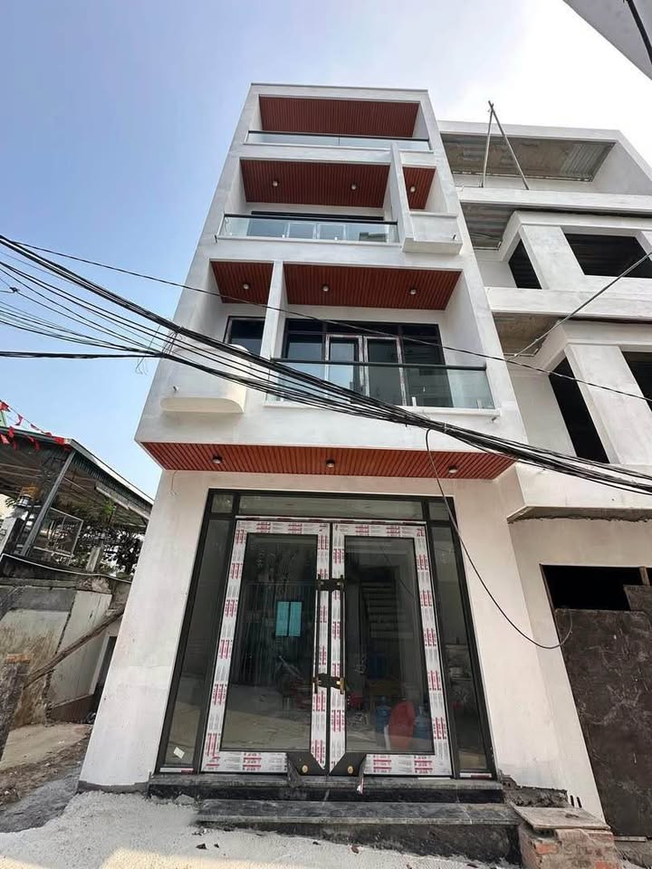 Nhà 4 Tầng Cột 5, Hạ Long - 62.6m² - Giá 3.5 Tỷ - Ô Tô Đỗ Cửa