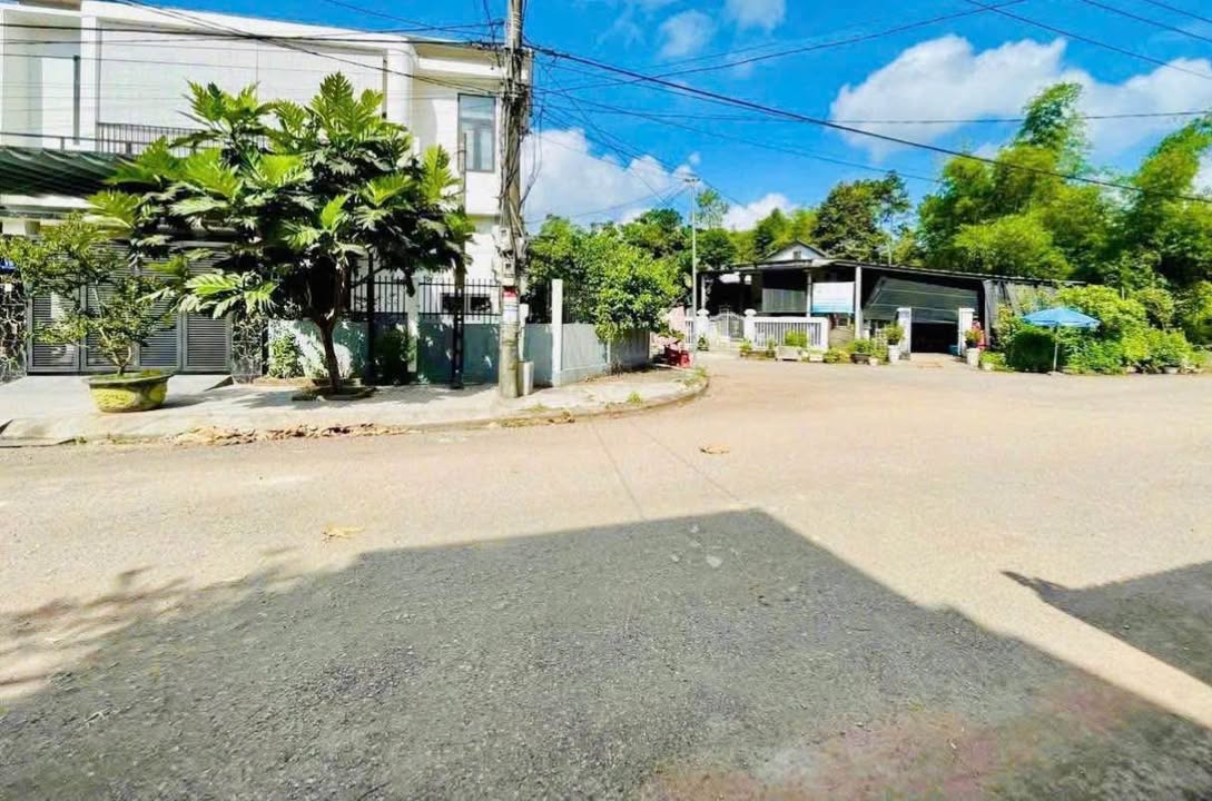 Nhà Phố Dương Quảng Hàm, Huế 100m² - Mặt tiền kinh doanh đắc địa!