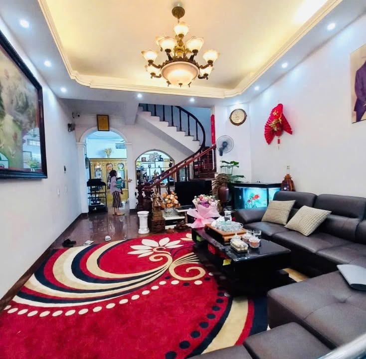 Nhà riêng Cầu Giấy 42m² giá 7 tỷ - Ô tô đỗ cạnh nhà!