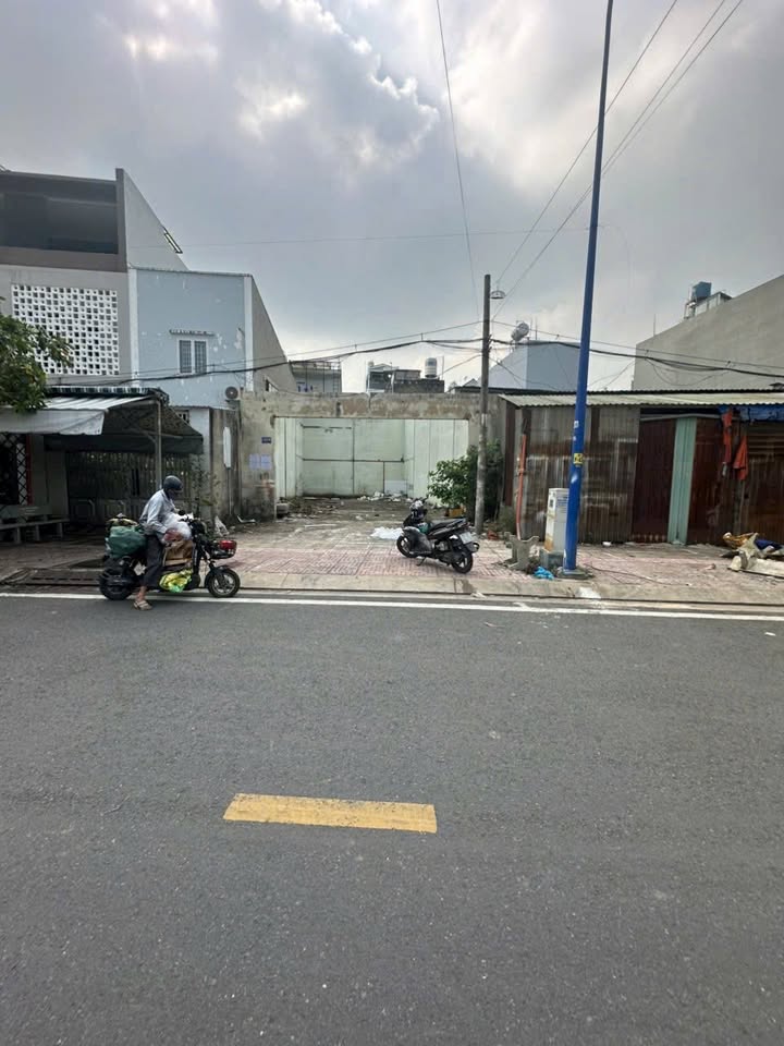 Đất MT Kênh Nước Đen Bình Tân 160m² - Sổ Hồng Sẵn Sàng - Giá Tốt 17 Tỷ