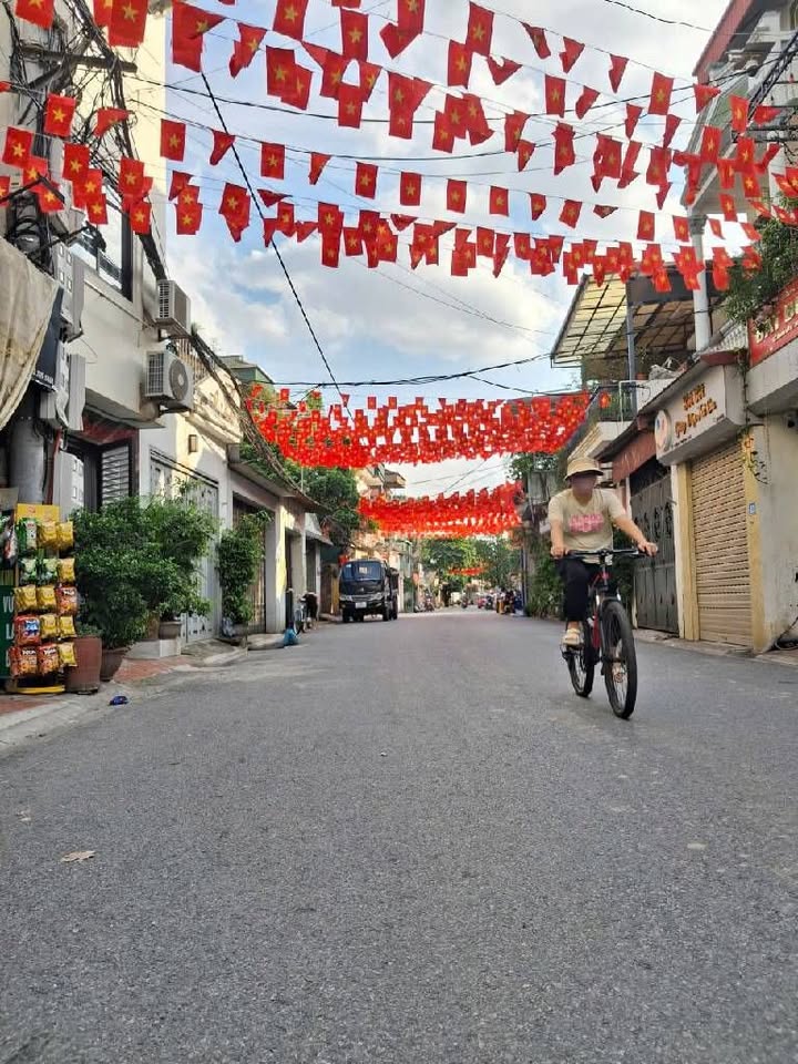 Nhà Phố Thanh Am 80m² giá 18 tỷ - Mặt tiền kinh doanh đỉnh!